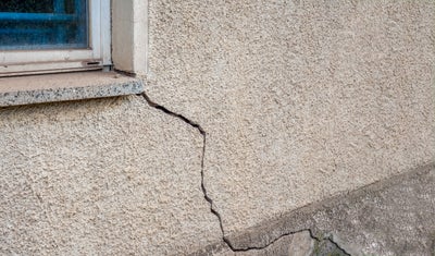 cracked stucco