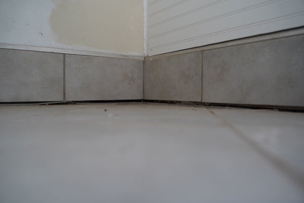 interior floor gap