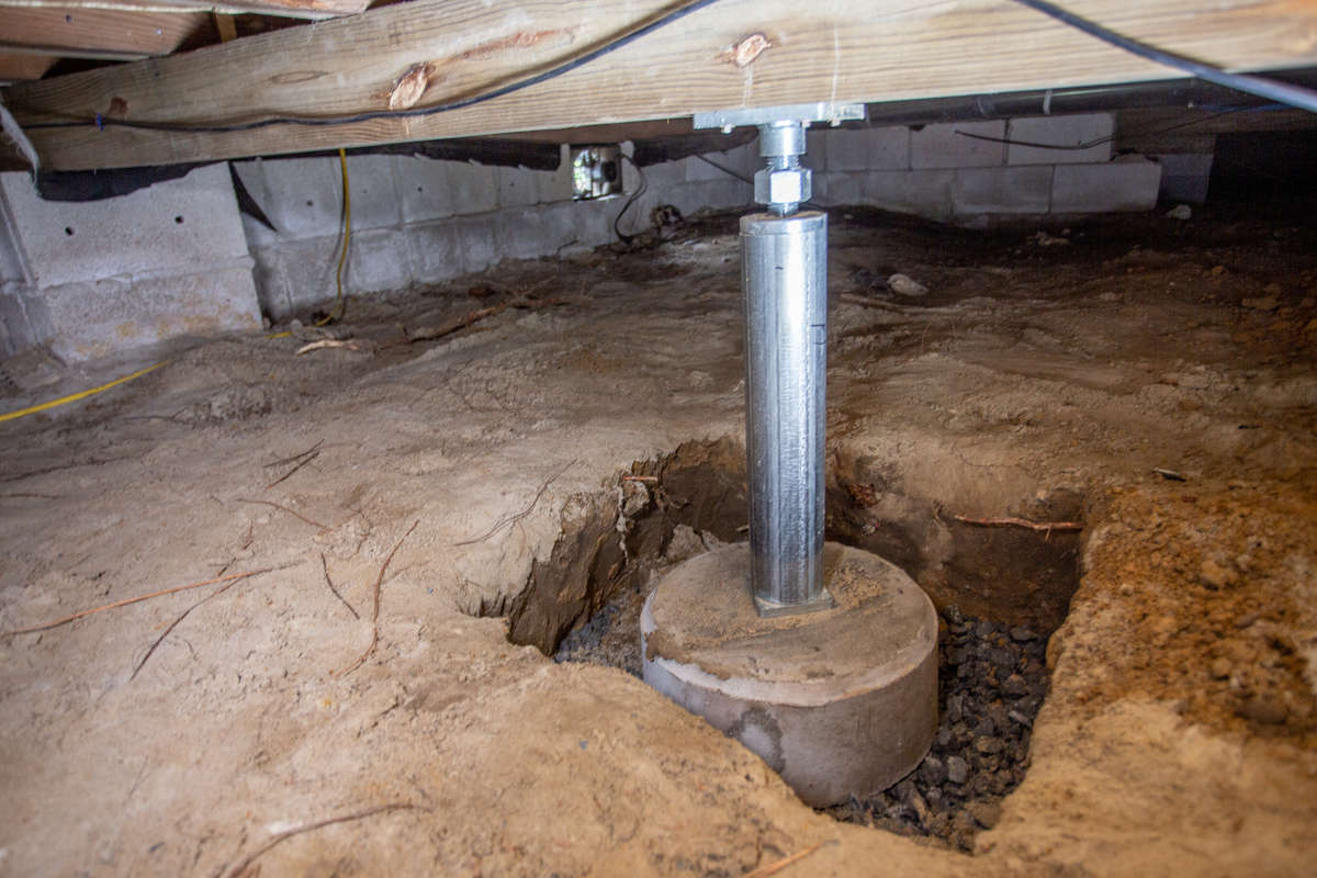 installing crawl space support jacks
