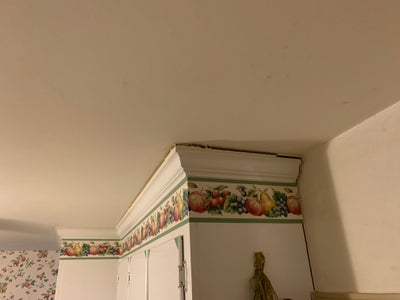 ceiling gap