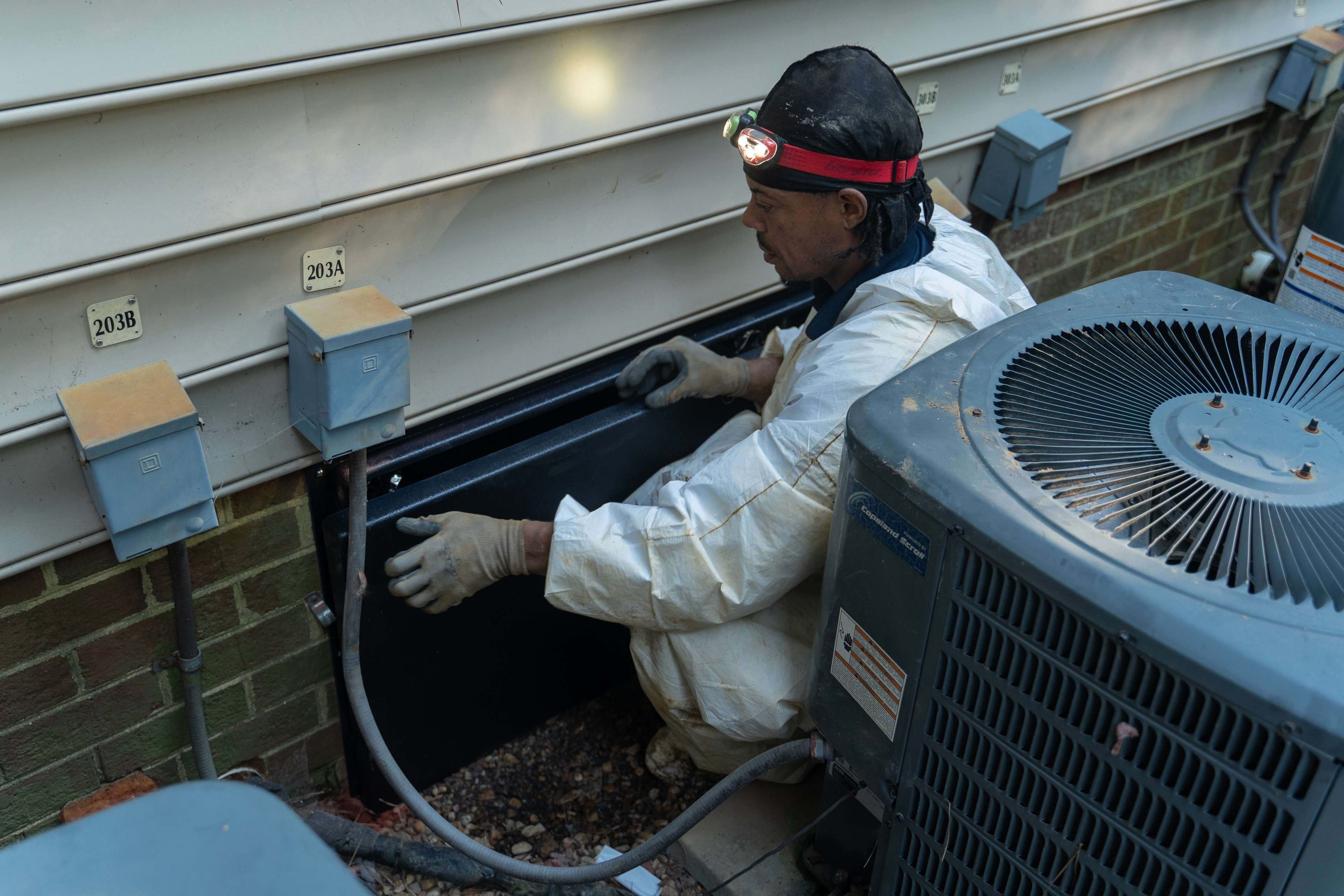 <p>Helps Prevent Pest Entry</p>