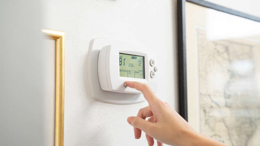 finger adjusting thermostat