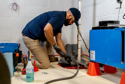 inspector testing sump pump