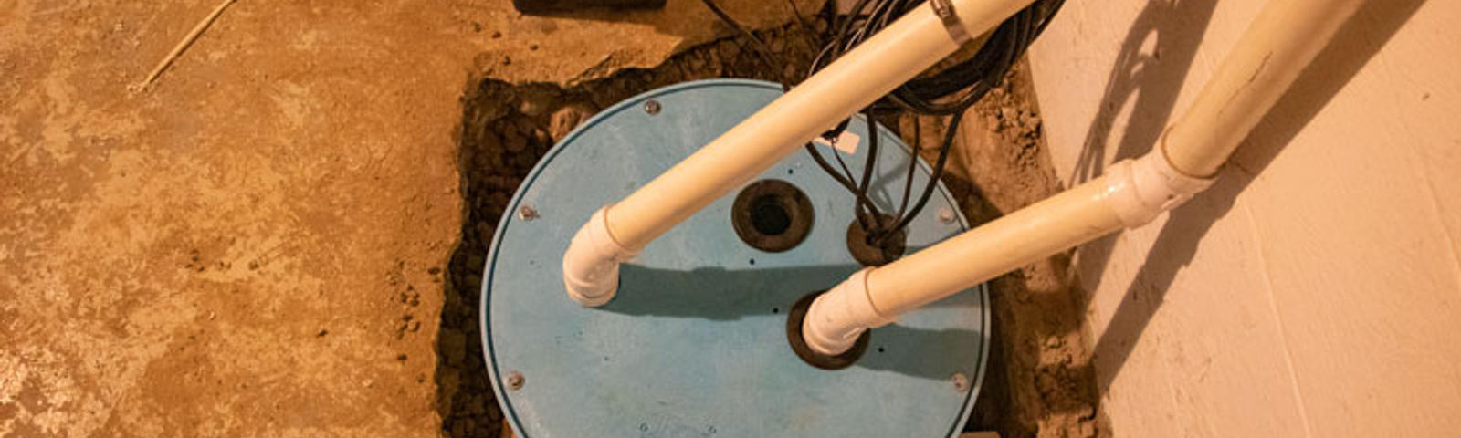 Sump pump with a backup battery.