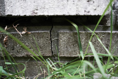 Large gap in brick foundation
