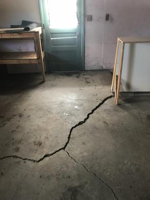 Y-crack in concrete basement floor