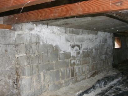efflorescence on basement walls