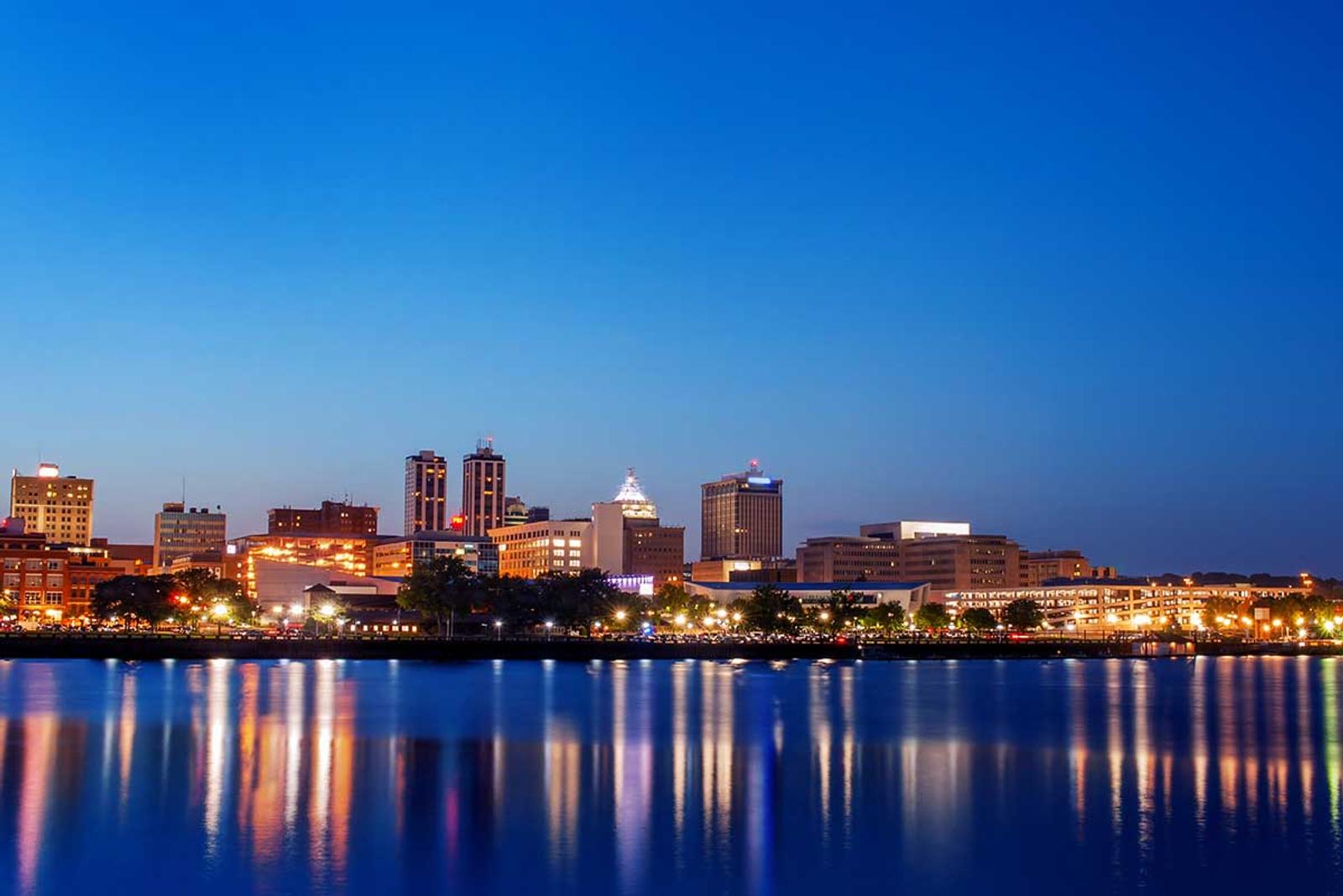 Peoria, IL skyline shot.