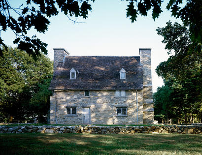 Henry Whitfield House in Guilford, Connecticut, a 1639 stone colonial home built on a historic fieldstone foundation.