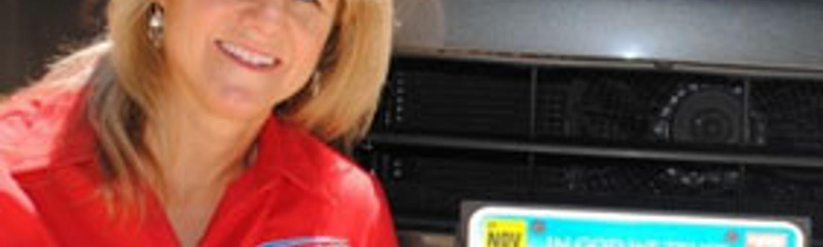 Stella Waltz Virginia Flag Lady