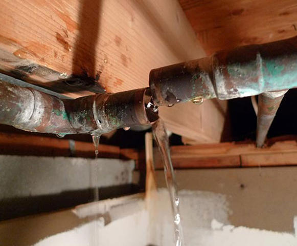 plumbing leaks in crawl space