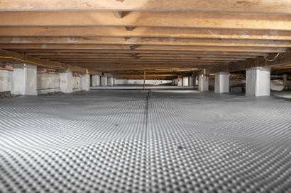 crawl space with drainage. matting