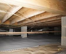 crawl space with pier and beam foundation