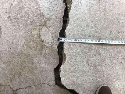 floor crack gap settling
