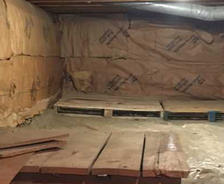padded crawlspace before encapsulation