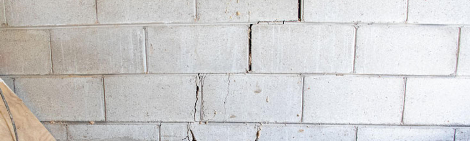 Stair step in foundation wall