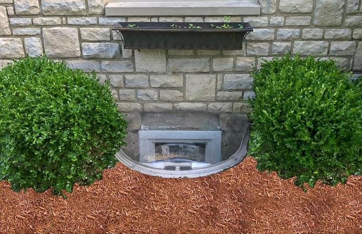 mulch near house