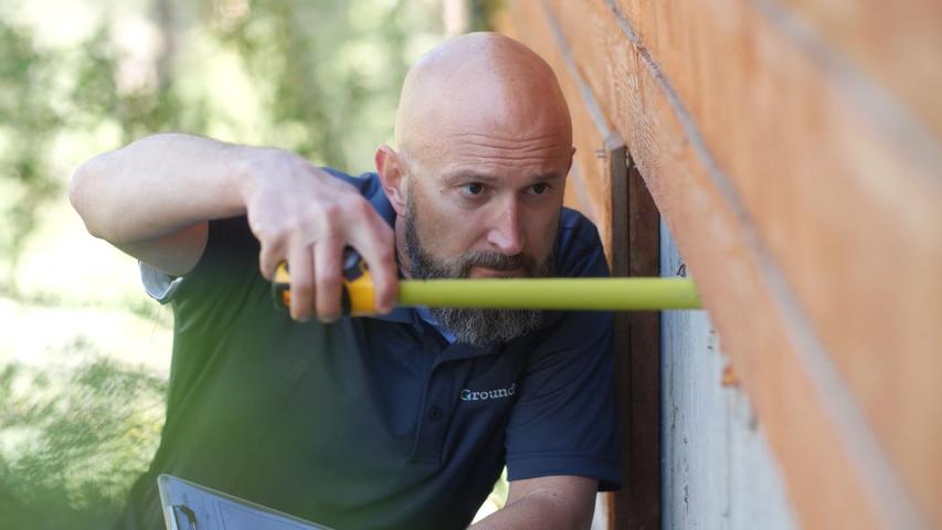 CFI measuring crawl space door
