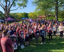 crowd of participants at the 10th Annual Head for the Cure 5K